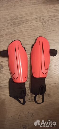 Щитки футбольные nike