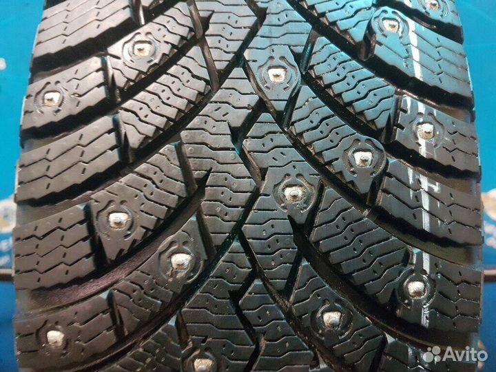 Pirelli Ice Zero 2 215/60 R16