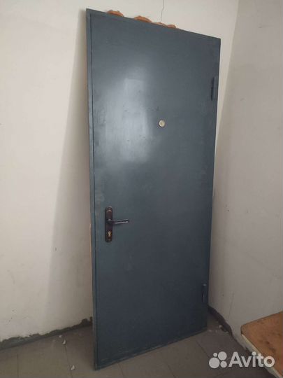 Дверь входная металлическая
