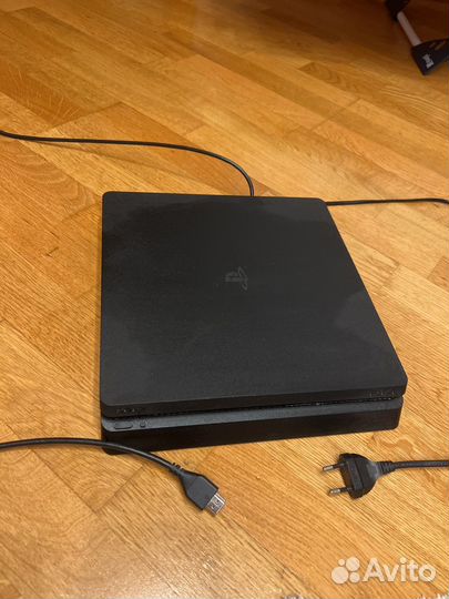 Игровая приставка PS4 500GB