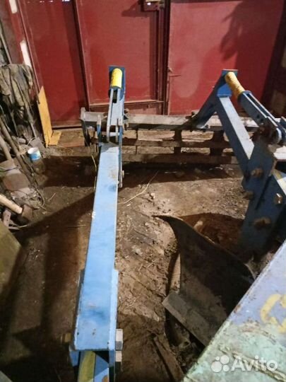 Плуг для трактора