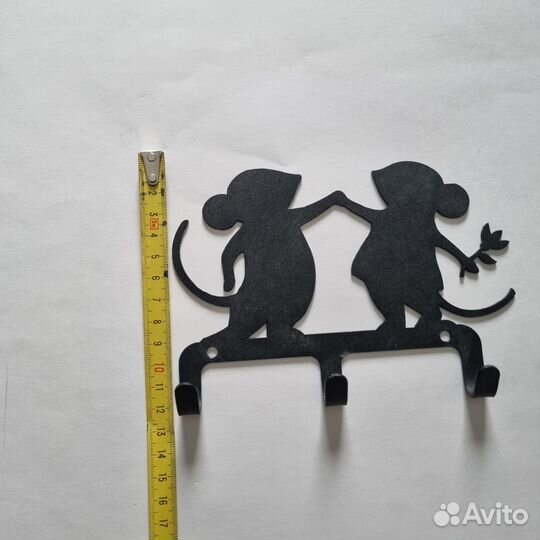 Ключница настенная металлическая