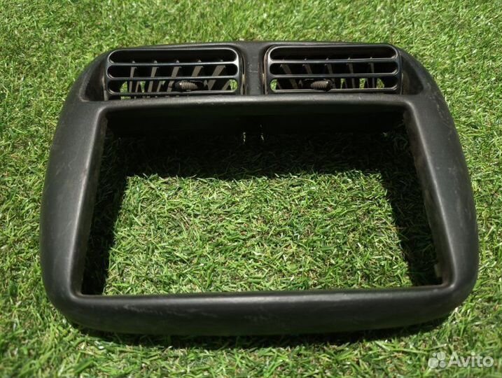 Консоль магнитофона передний Chevrolet Cruze HR