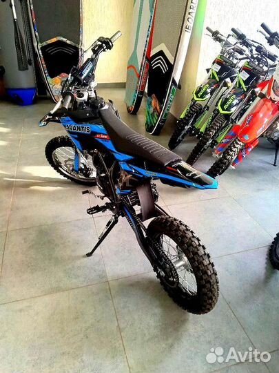 Pitbike Avantis 125 кубов, 9 л.с., 17/14 колеса, карбюратор Nibbi PE 19