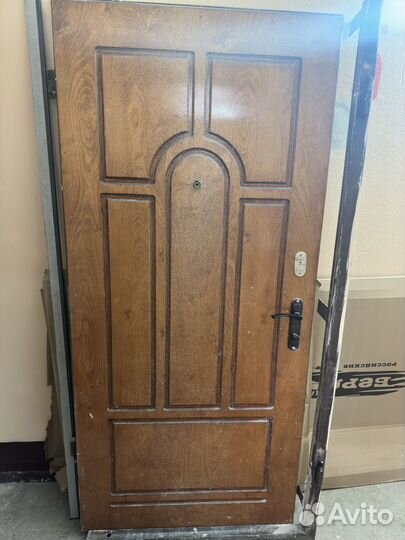 Дверь сверхкачественная входная