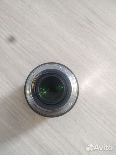 Объектив Canon 50 mm f 1.4