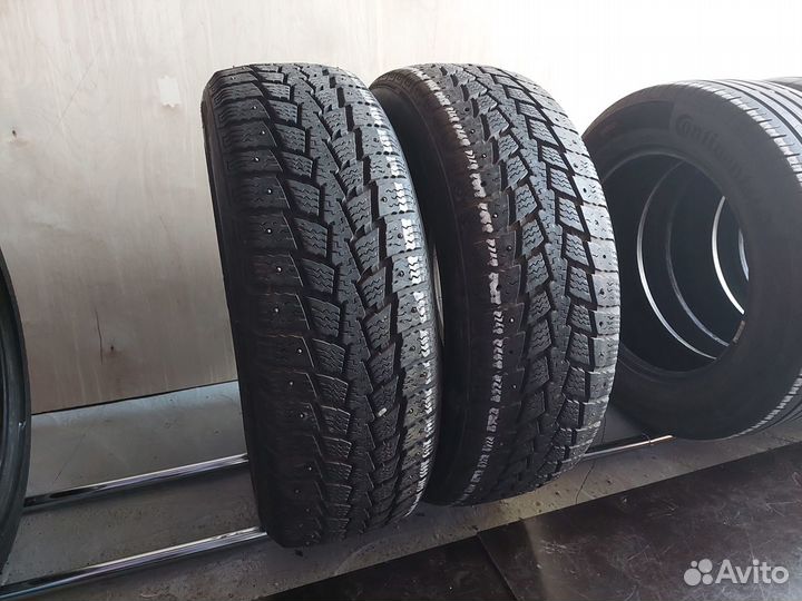 Kumho Power Grip KC11 215/60 R17C