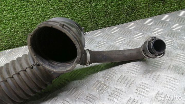 Патрубок воздушного фильтра Bmw 1-Series