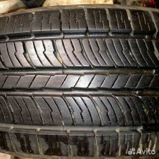 Kumho Road Venture APT KL51 235/65 R17 104H