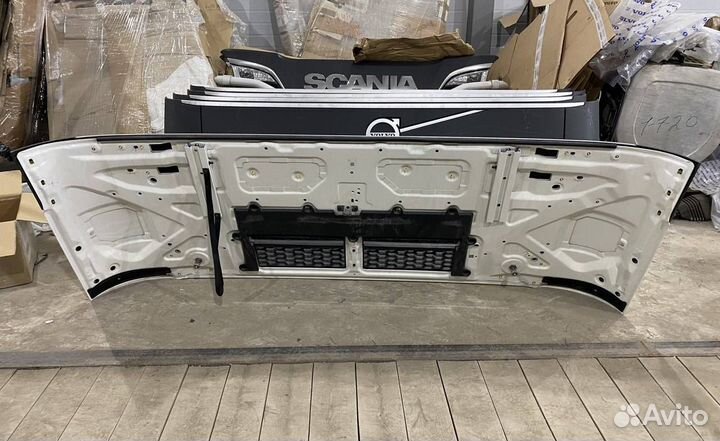 Капот Volvo FH5 84281138