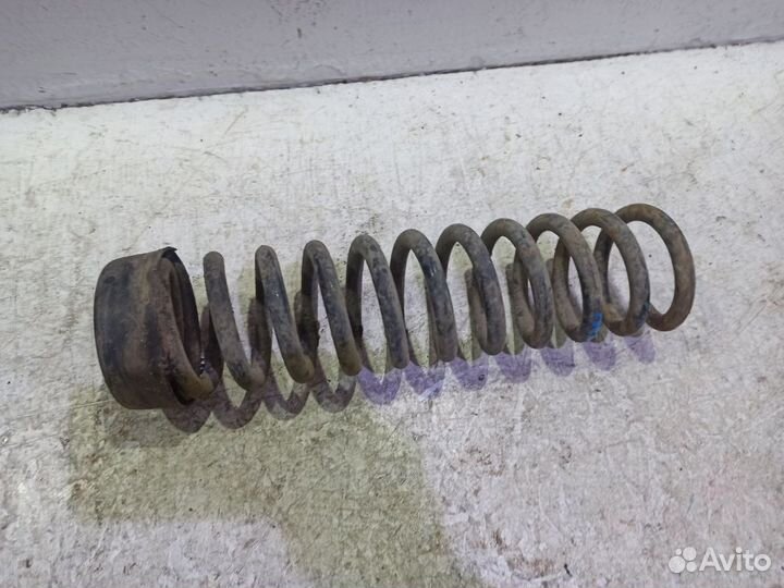 Пружина передняя Мерседес