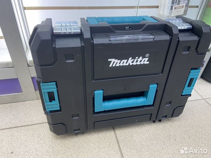 Шуруповерт Makita DDF487