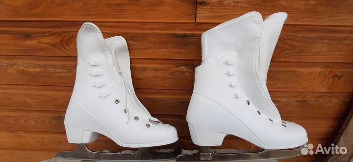 Коньки фигурные женские 39 размер