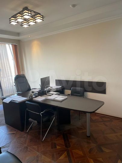 Офис, 237.7 м²