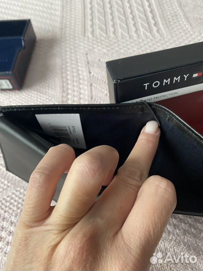 Кошелек tommy hilfiger