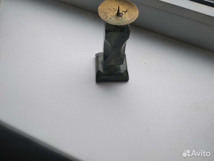 Подсвечник из камня