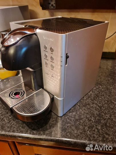 Кофемашина Delonghi EN 720 M latissimo nespresso