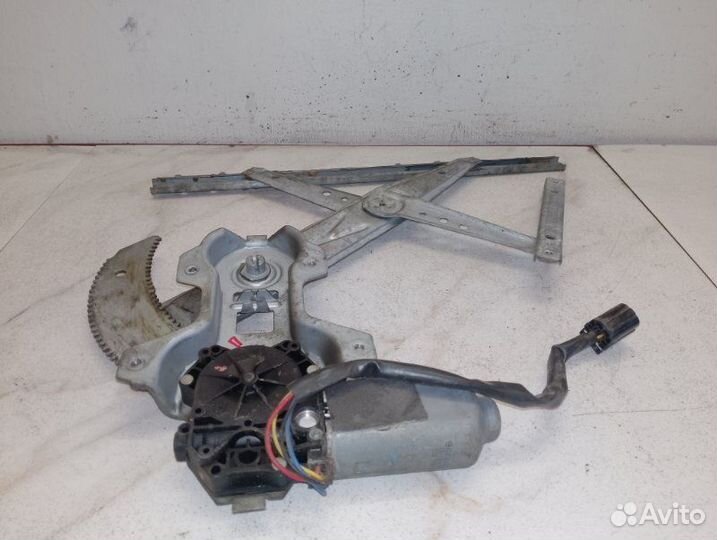 Стеклоподъемник электрический задний правый Rover