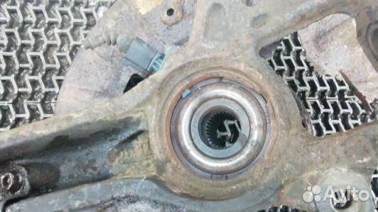 Ступица передняя правая volkswagen touareg 7L (ZML