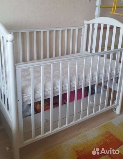 Детская кроватка