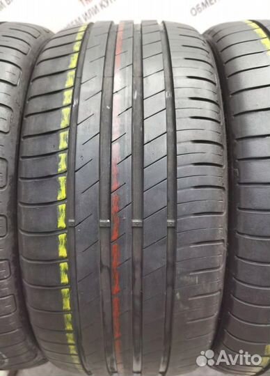 Goodyear EfficientGrip 225/40 R18 92W