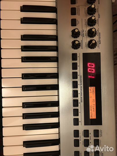 Синтезатор Roland RS-5