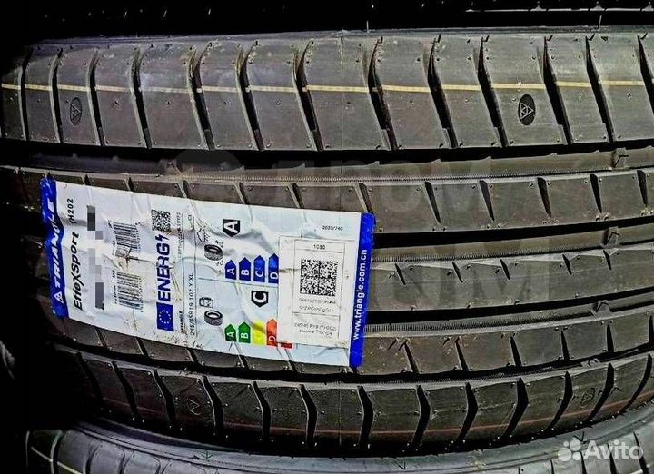 Triangle EffeXSport TH202 235/35 R20 92Y