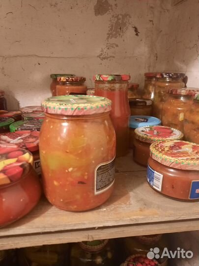 Огурцы маринованные, малина, грибы, салаты