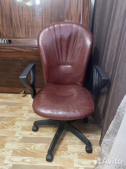 Компьютерное кресло