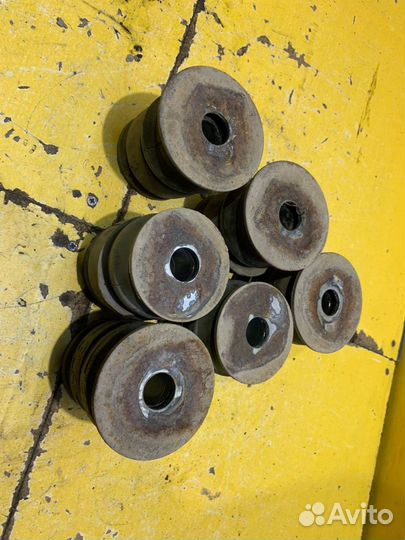 Опора кузова Toyota Land Cruiser Prado 150 2009