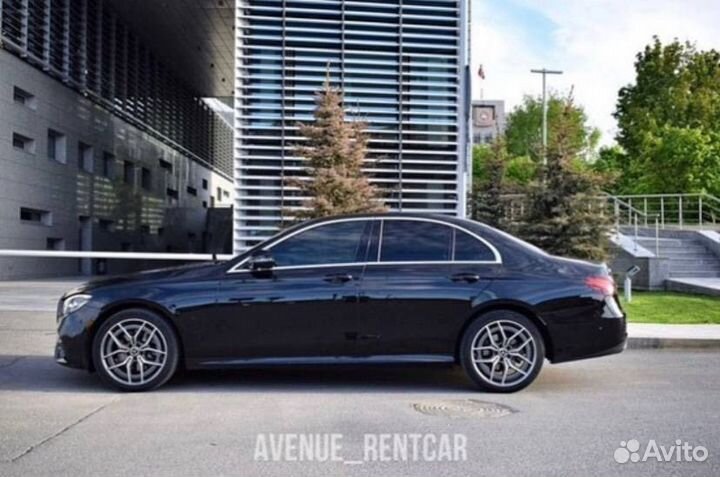 Аренда Mercedes Benz E200 без водителя