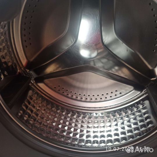 Стиральная машина на 6кг Samsung WF602W2bkwq