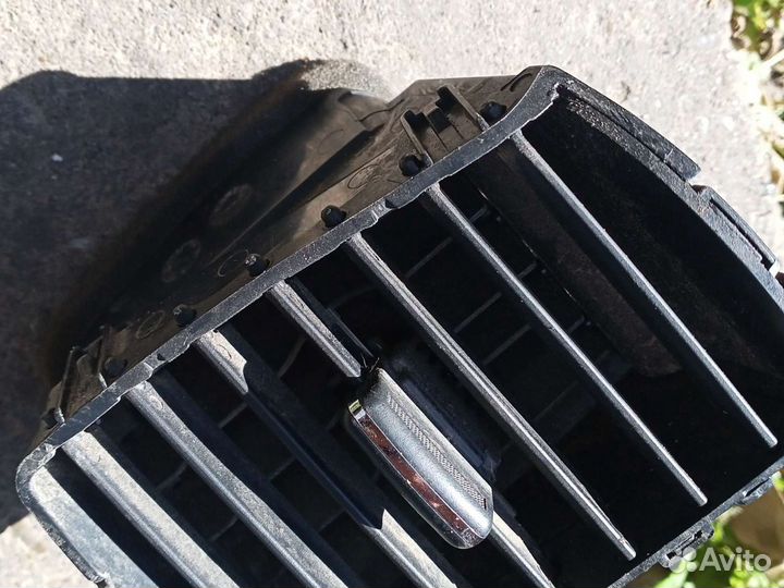 Дефлектор Mitsubishi Outlander 3