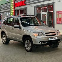 Chevrolet Niva 1.7 MT, 2015, 250 000 км, с пробегом, цена 665 000 руб.