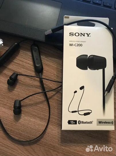 Беспроводные наушники Sony WI-C200