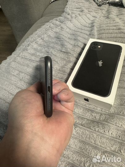 iPhone 11, 64 ГБ