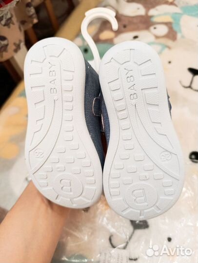 Сандалии для девочки 23 размер новые