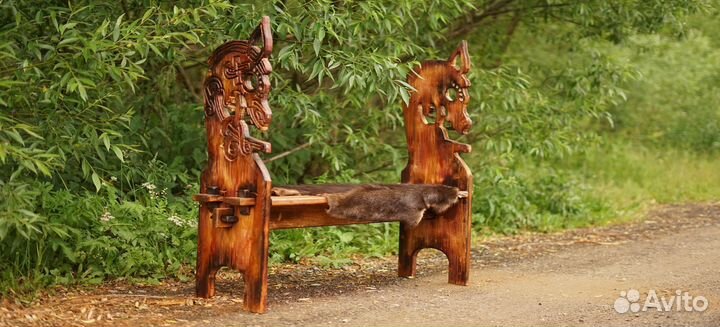 Скамья расписная (уличная мебель)