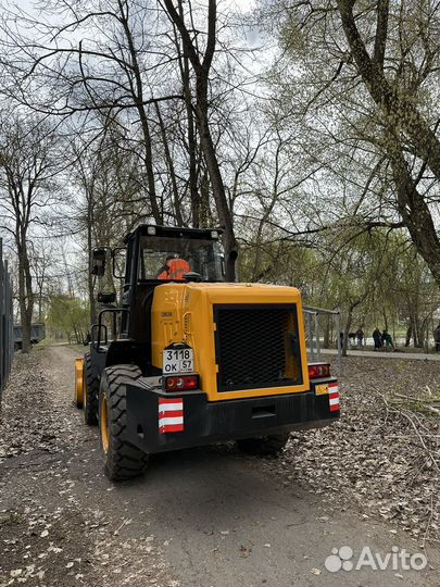 Фронтальный погрузчик