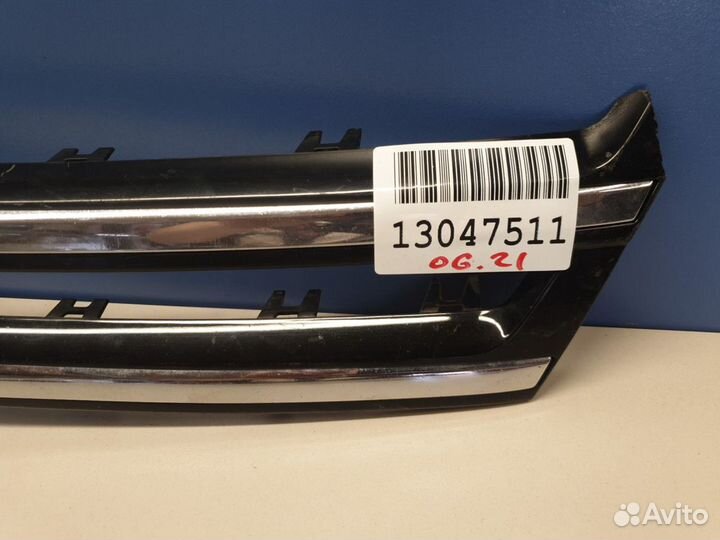 Решетка радиатора Volkswagen Touareg 2010-2018