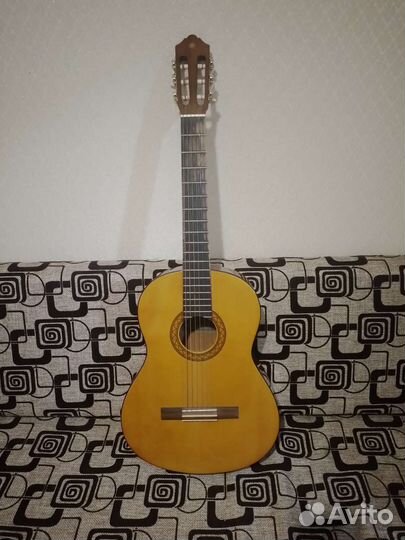 Классическая гитара yamaha c40
