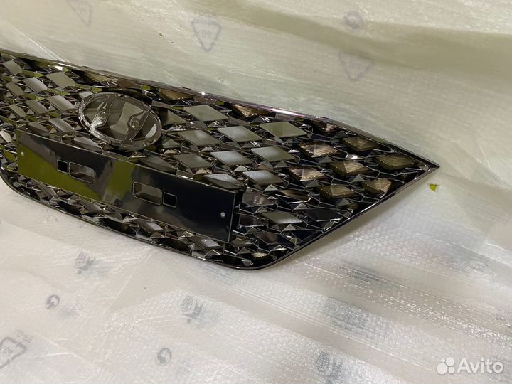 Решетка радиатора hyundai solaris 20- темный хром