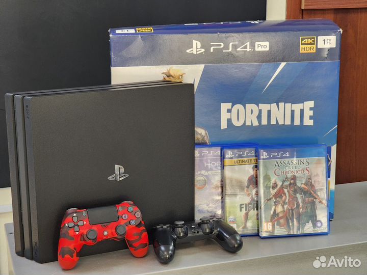 PlayStation 4 Pro 1TB + 3 Игры + 2 геймпада