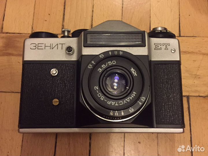 СССР фотоаппаратыЗенит ет и Смена 2