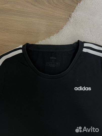 Футболка adidas женская