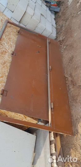 Дверь входная металлическая бу