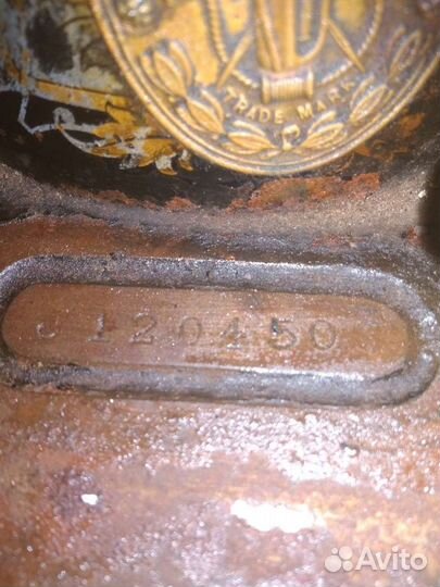 Швейная машина Singer