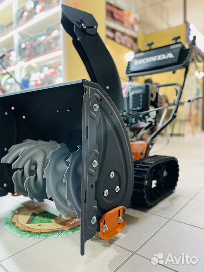 Снегоуборщик гусеничный самоходный HP90-GX 340/13L