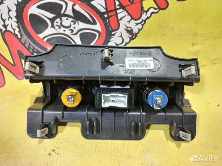 Консоль USB / AUX Kia Rio IV 4 FB 1.4 G4LC 2019