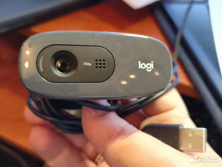 Веб камера Logitech c270